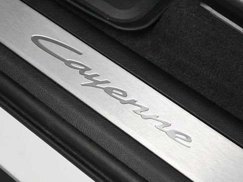 Used 2026 Porsche Cayenne Coupe AWD/4WD image 35