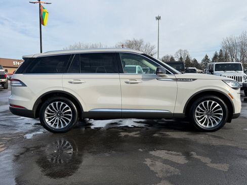 Used 2021 Lincoln Aviator Reserve image 9