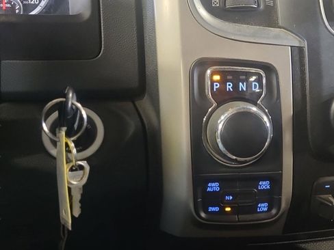 Used 2015 RAM 1500 Big Horn image 31