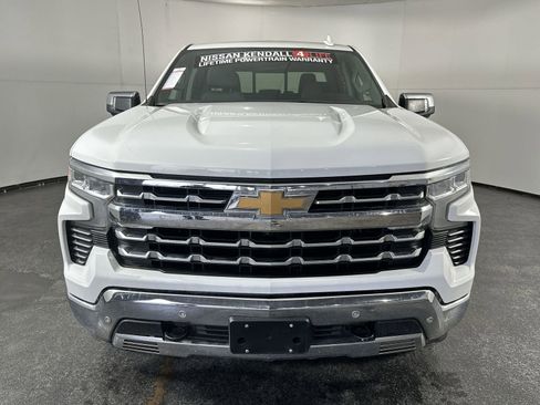Used 2024 Chevrolet Silverado 1500 LTZ AWD/4WD image 3