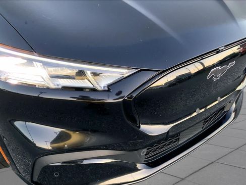 Used 2021 Ford Mustang Mach-E Premium RWD image 29