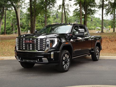 Used 2025 GMC Sierra 2500 Denali w/ Denali Reserve Package AWD/4WD image 5