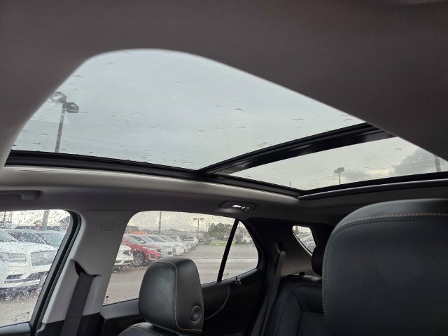 Used 2018 Chevrolet Equinox Premier FWD image 10