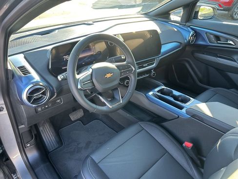 New 2026 Chevrolet Equinox EV LT w/ LPO, Blackout Package FWD image 20