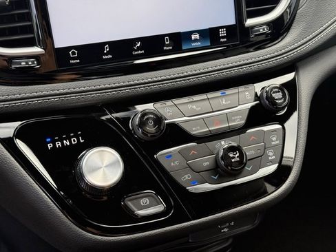 New 2026 Chrysler Pacifica Select image 20