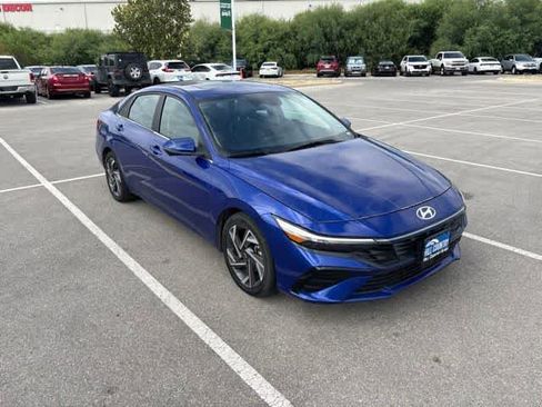 Used 2024 Hyundai Elantra Limited FWD image 7