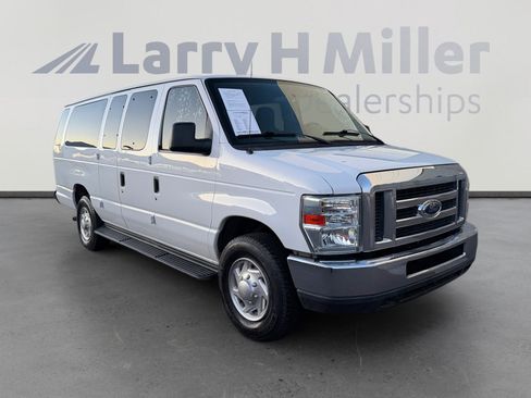 Used 2010 Ford E-350 and Econoline 350 XLT RWD image 7