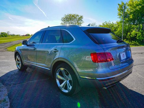 Used 2017 Bentley Bentayga AWD/4WD image 5