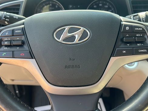 Used 2017 Hyundai Elantra Value Edition FWD image 10