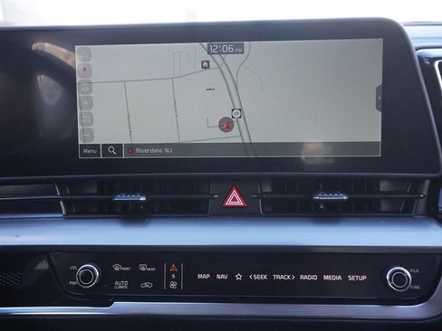 Used 2025 Kia Sportage EX image 45