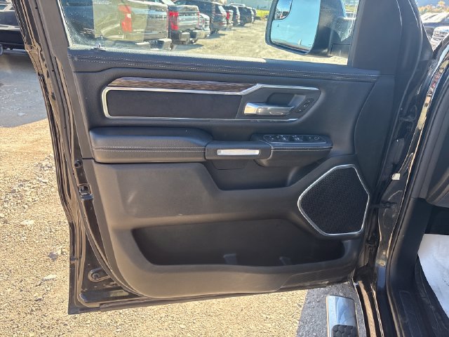 Used 2019 RAM 1500 Laramie AWD/4WD image 7