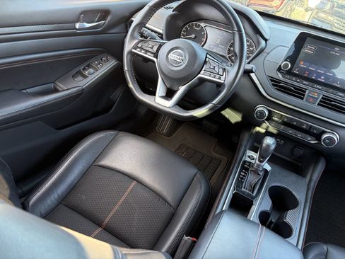 Used 2021 Nissan Altima 2.5 SR w/ SR Premium Package FWD image 15