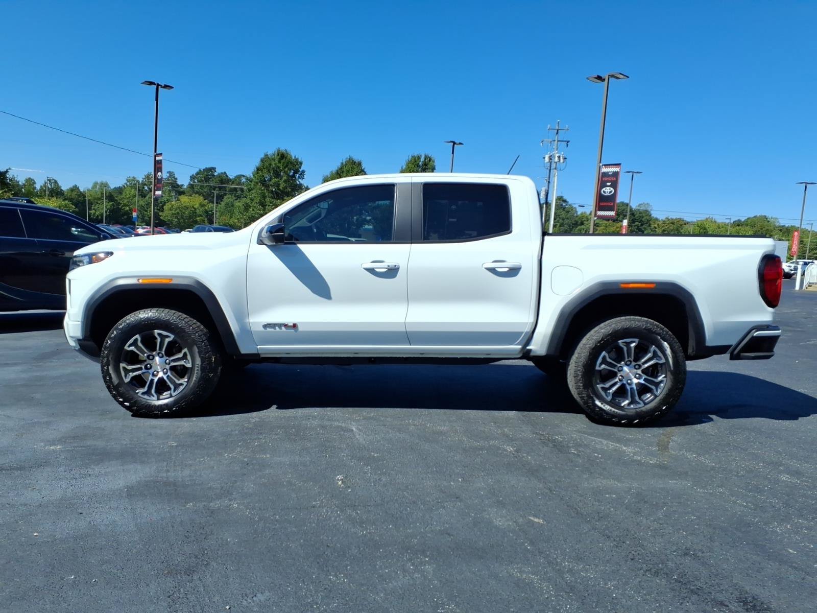 Used 2023 GMC Canyon AT4 w/ AT4 Premium Package AWD/4WD image 2