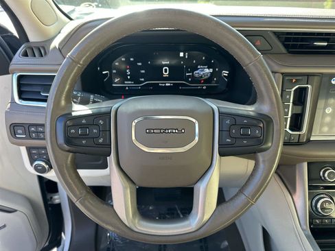 Used 2022 GMC Yukon Denali image 15