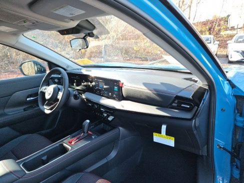 New 2026 Nissan Kicks SR image 11