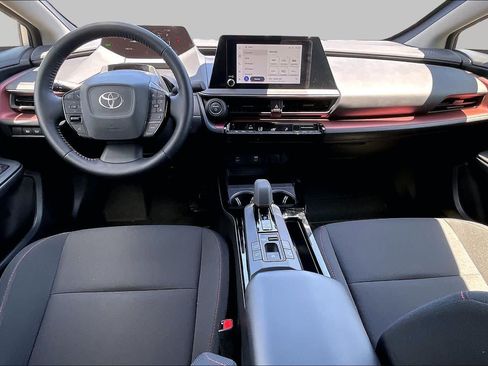 Used 2026 Toyota Prius Plug-In Hybrid FWD image 15