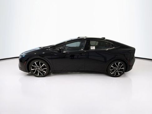 New 2026 Toyota Prius Plug-In Hybrid FWD image 4