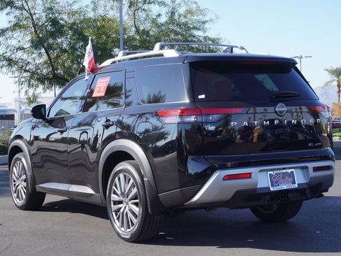 Certified 2025 Nissan Pathfinder SL w/ SL Premium Package image 3
