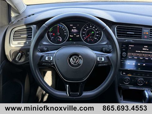 Used 2019 Volkswagen e-Golf SE image 15