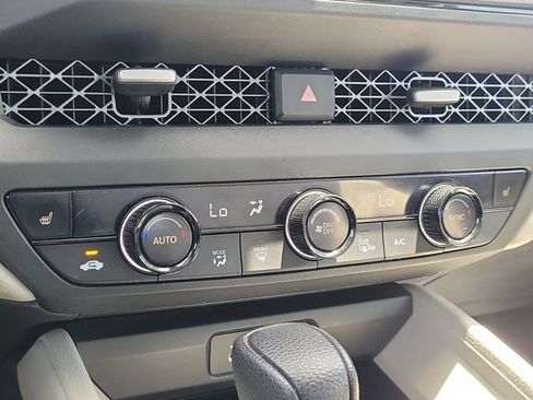 Used 2023 Honda Accord EX image 24