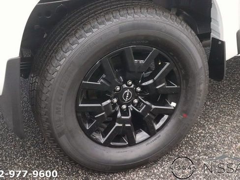 New 2026 Nissan Frontier SV w/ Tow Package AWD/4WD image 8