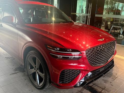 Used 2022 Genesis GV70 2.5T w/ Sport Prestige Package image 6