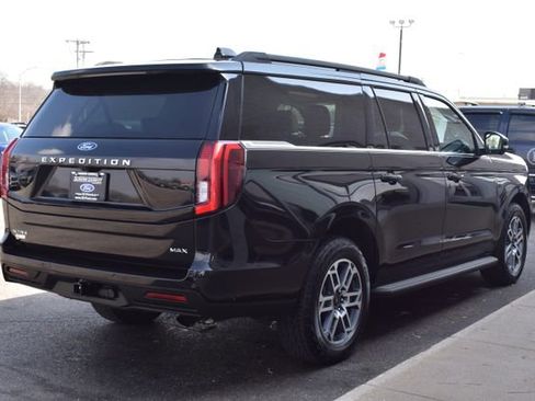 Used 2025 Ford Expedition Max Active AWD/4WD image 11