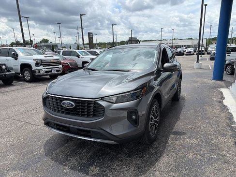 Certified 2026 Ford Escape SE FWD image 2