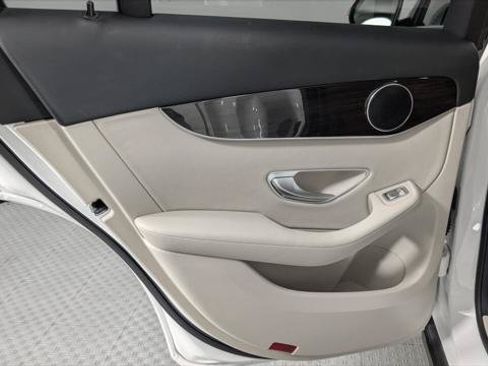 Used 2017 Mercedes-Benz GLC 300 image 17