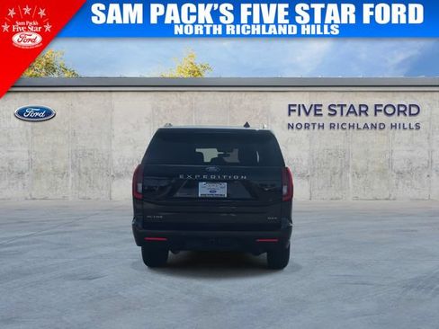 Used 2025 Ford Expedition Max Active AWD/4WD image 8