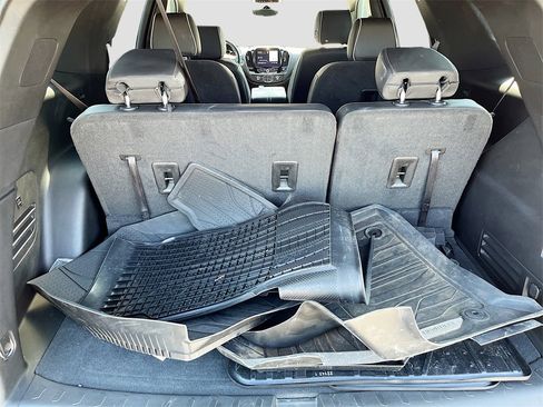 Used 2022 Chevrolet Traverse Premier w/ Redline Edition image 28