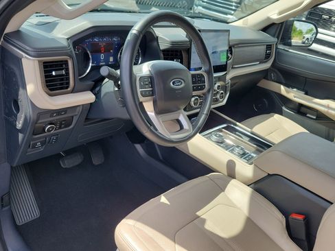 Used 2024 Ford Expedition Limited image 22
