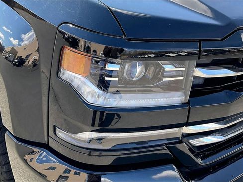 Used 2018 Chevrolet Silverado 1500 LTZ Z71 w/ LTZ Plus Package image 33