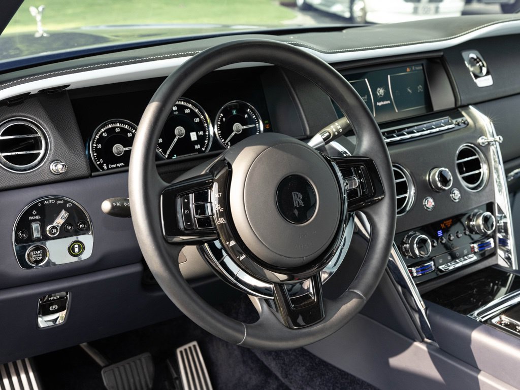 Used 2022 Rolls-Royce Cullinan w/ Cullinan Package AWD/4WD image 28