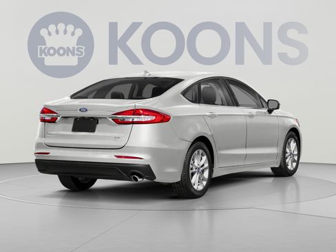 Used 2020 Ford Fusion SE FWD image 2