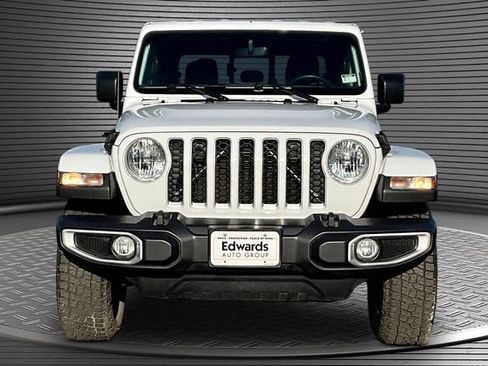 Used 2023 Jeep Gladiator Overland AWD/4WD image 2