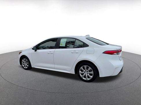 Used 2025 Toyota Corolla LE FWD image 8