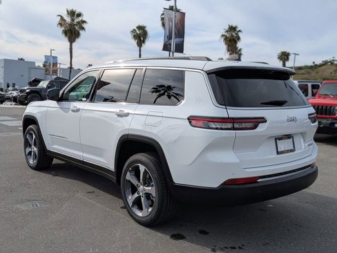 New 2026 Jeep Grand Cherokee L Limited w/ Luxury Tech Group II image 3