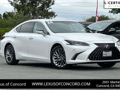Certified 2024 Lexus ES 300h w/ Accessory Package (Z2)