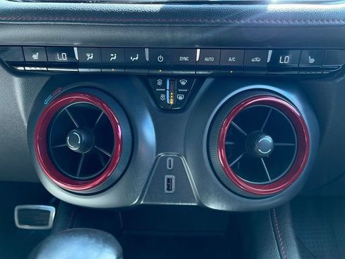 Used 2019 Chevrolet Blazer RS w/ Sun and Wheels Package FWD image 35