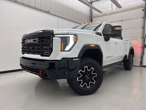 New 2026 GMC Sierra 2500 AT4X AWD/4WD image 3