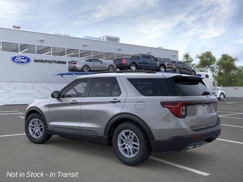 New 2026 Ford Explorer Active RWD image 6