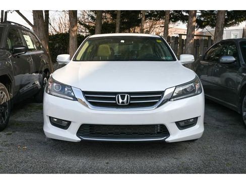 Used 2015 Honda Accord EX image 3
