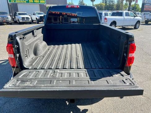 Used 2015 GMC Sierra 2500 SLT w/ Driver Alert Package AWD/4WD image 10