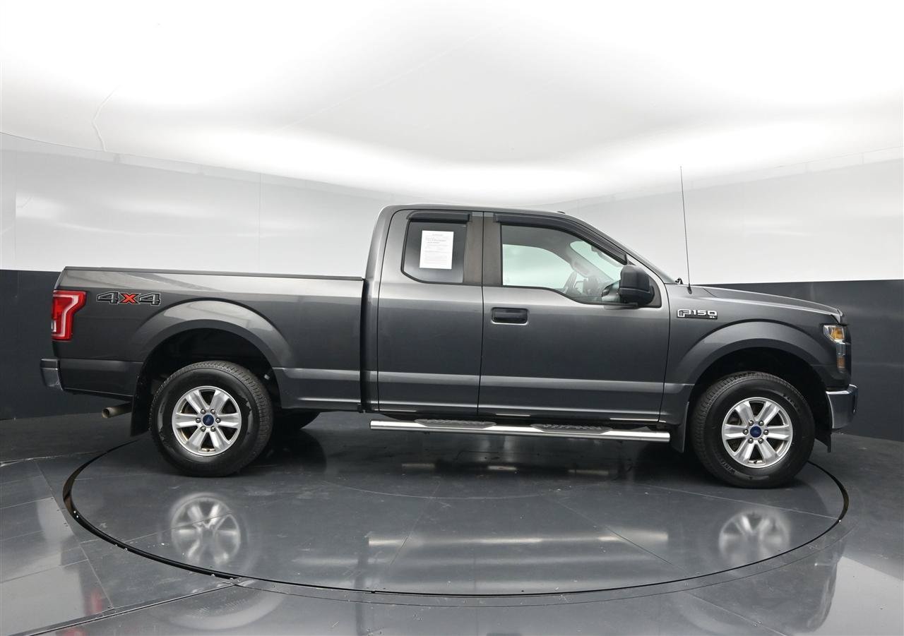 Used 2017 Ford F150 XL w/ Equipment Group 101A Mid AWD/4WD image 4