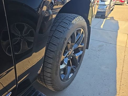 Used 2021 GMC Yukon XL Denali w/ Denali Ultimate Package image 8