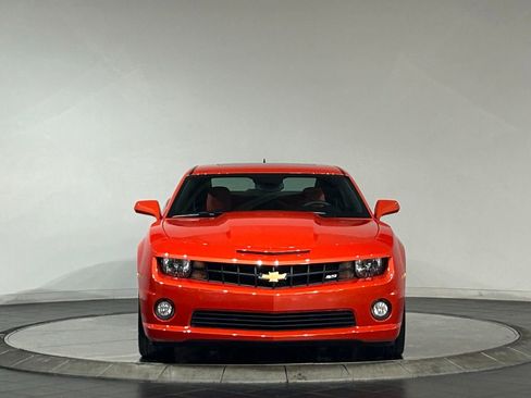 Used 2010 Chevrolet Camaro SS w/ Interior Accent Trim Package RWD image 3