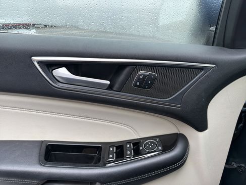 Used 2018 Ford Edge Titanium w/ Equipment Group 301A image 14