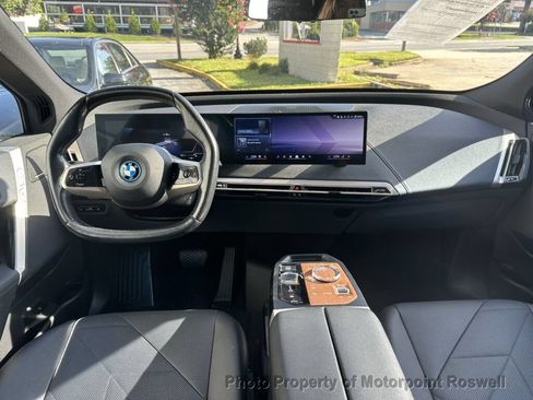 Used 2024 BMW iX xDrive50 w/ Premium Package AWD/4WD image 22