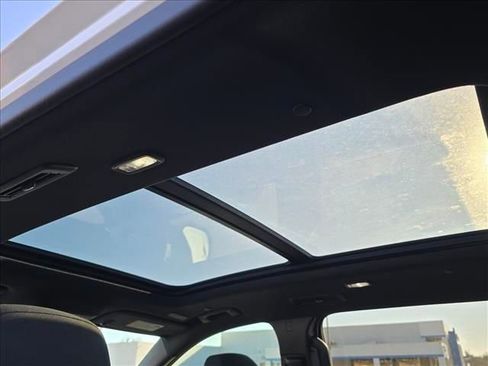 New 2026 Chevrolet Traverse LT w/ Sun and Wheel Package image 16